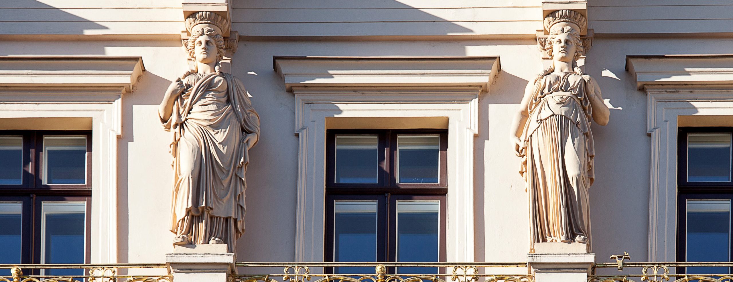 Palais Ephrussi, Fassade