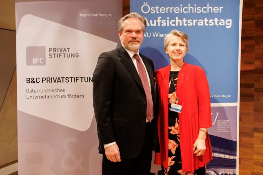 v.l.n.r. Stefan Simon (Deutsche Bank AG) und Susanne Kalss (WU Wien) ©cochic photography